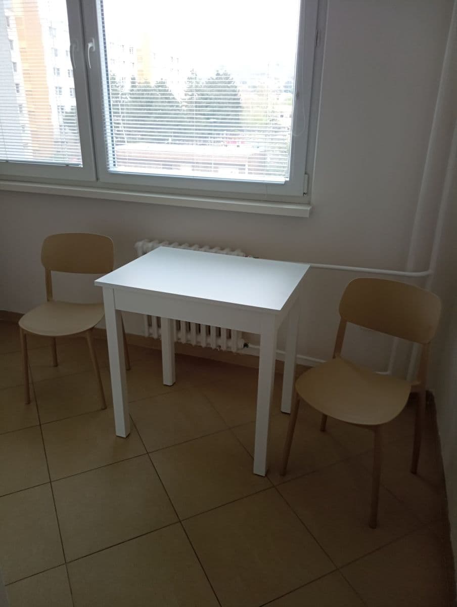 Prenájom bytu 3-izbový 68 m², Rustaveliho, Rača, Bratislavský kraj Prenájom bytu 3-izbový 68 m², Rustaveliho, Rača, Bratislavský kraj