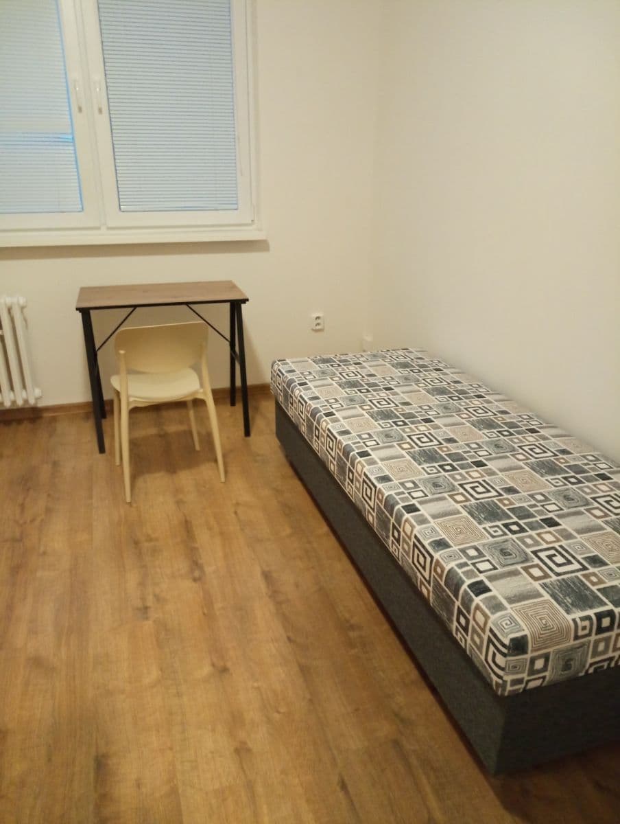 Prenájom bytu 3-izbový 68 m², Rustaveliho, Rača, Bratislavský kraj Prenájom bytu 3-izbový 68 m², Rustaveliho, Rača, Bratislavský kraj