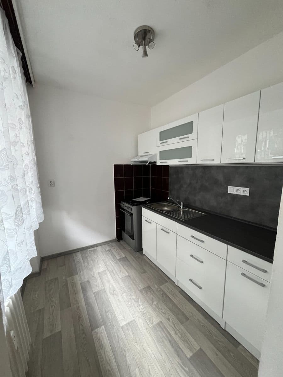 Prenájom bytu 2-izbový 48 m², Kloboučnická, Praha, Praha Prenájom bytu 2-izbový 48 m², Kloboučnická, Praha, Praha