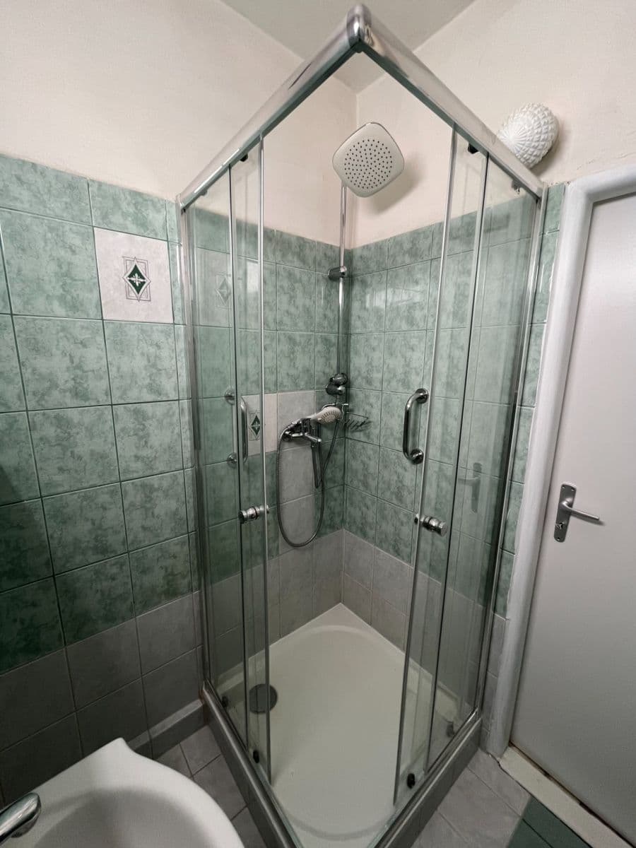 Prenájom bytu 2-izbový 48 m², Kloboučnická, Praha, Praha Prenájom bytu 2-izbový 48 m², Kloboučnická, Praha, Praha