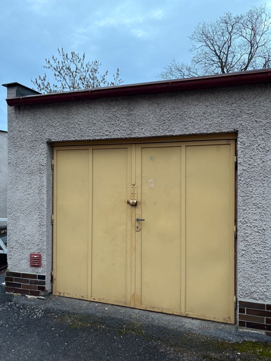 Predaj garáže 19 m², Malátova, Liberec, Liberecký kraj Predaj garáže 19 m², Malátova, Liberec, Liberecký kraj