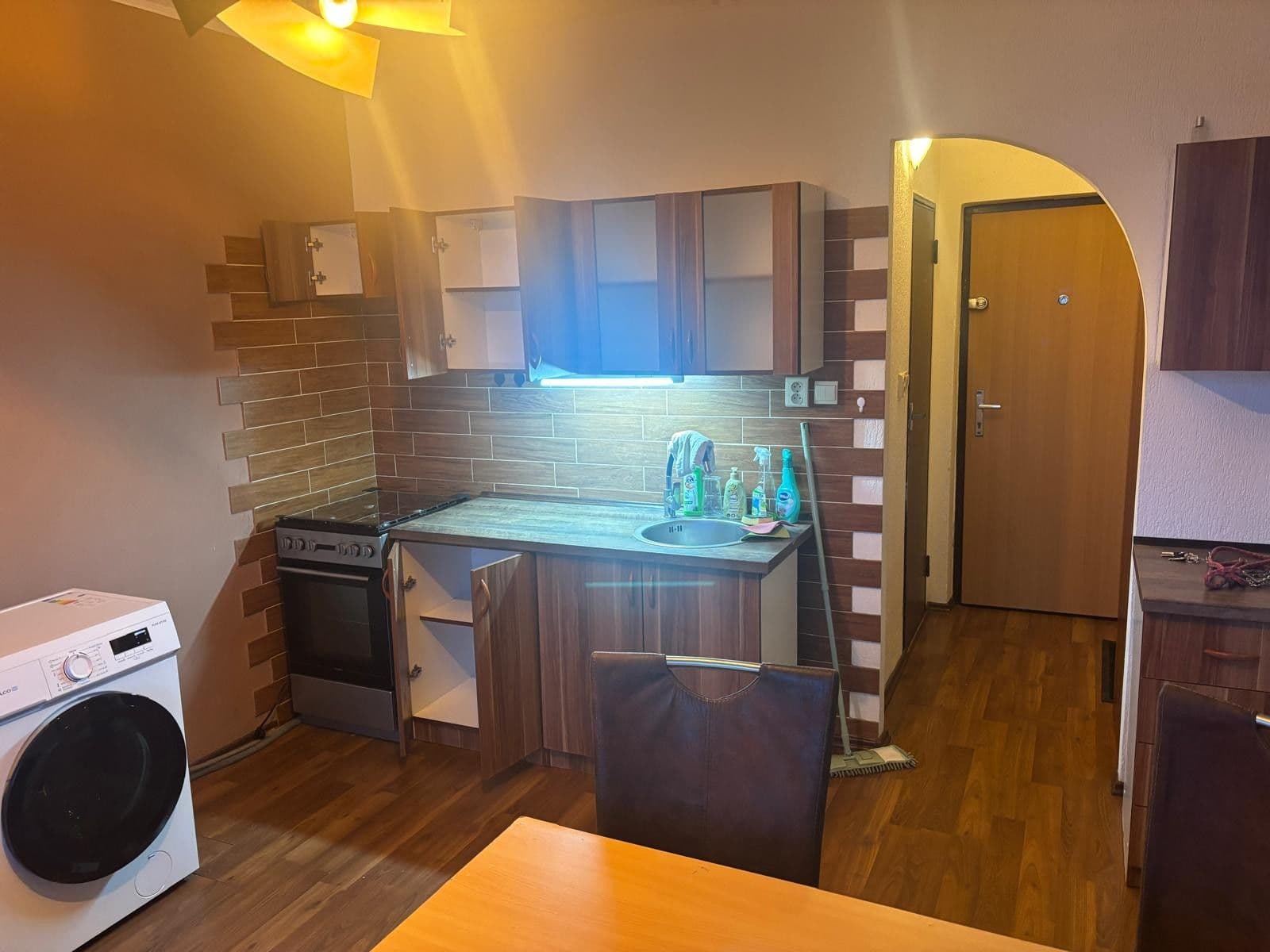 Prenájom bytu 1-izbový 45 m², Dvořákova, Cheb, Karlovarský kraj Prenájom bytu 1-izbový 45 m², Dvořákova, Cheb, Karlovarský kraj