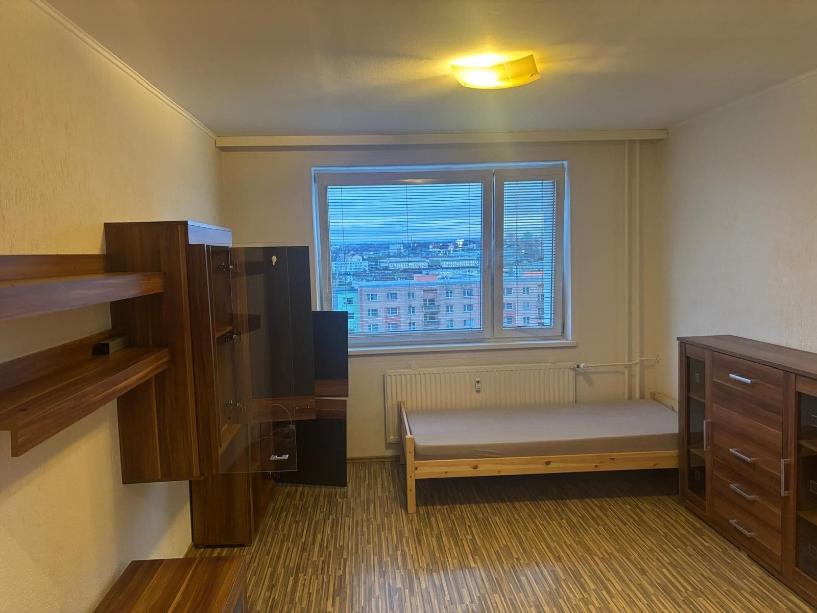 Prenájom bytu 1-izbový 45 m², Dvořákova, Cheb, Karlovarský kraj Prenájom bytu 1-izbový 45 m², Dvořákova, Cheb, Karlovarský kraj