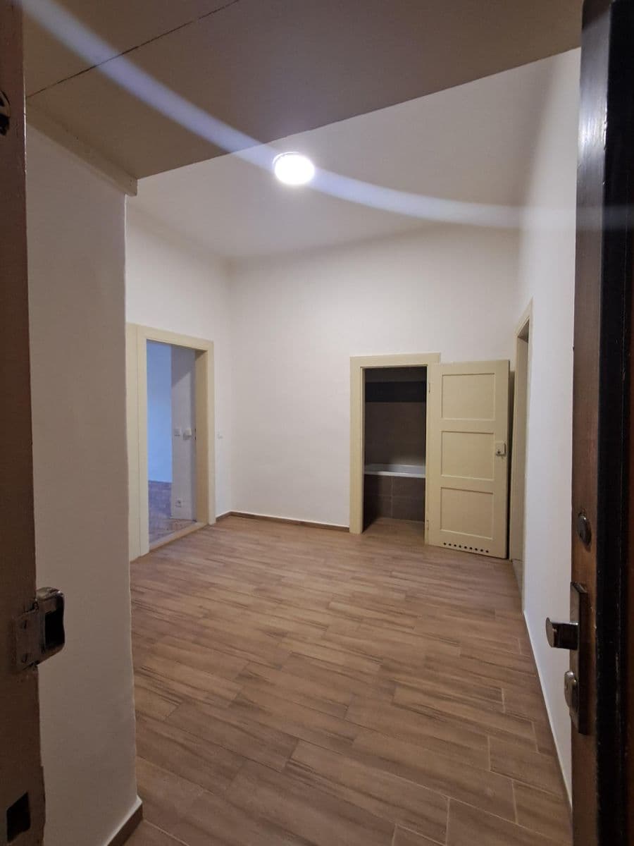 Prenájom bytu 2-izbový 65 m², Kodaňská, Praha, Praha Prenájom bytu 2-izbový 65 m², Kodaňská, Praha, Praha