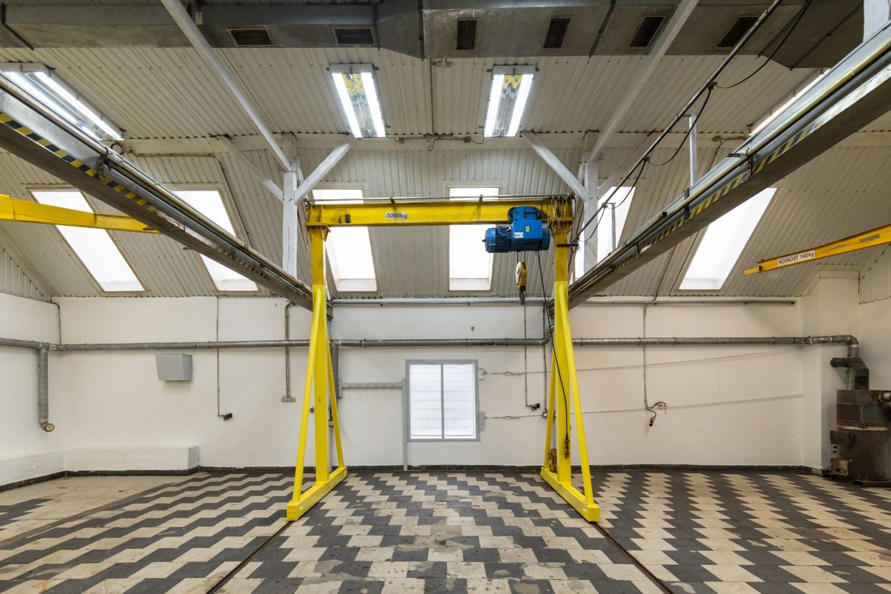 Prenájom nebytového priestoru 700 m², Dnešice, Plzeňský kraj Prenájom nebytového priestoru 700 m², Dnešice, Plzeňský kraj