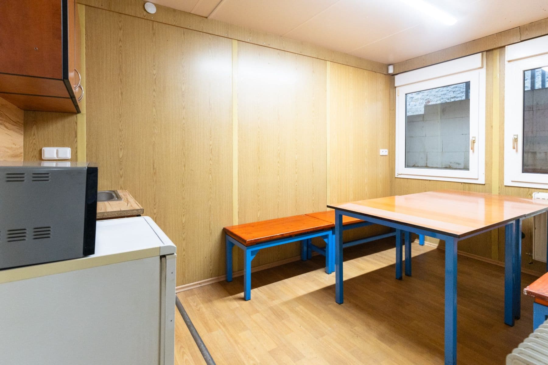 Prenájom nebytového priestoru 700 m², Dnešice, Plzeňský kraj Prenájom nebytového priestoru 700 m², Dnešice, Plzeňský kraj