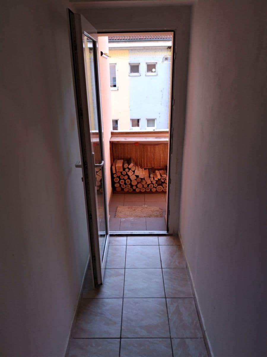 Prenájom bytu 2-izbový 59 m², třída T. G. Masaryka, Roudnice nad Labem, Ústecký kraj Prenájom bytu 2-izbový 59 m², třída T. G. Masaryka, Roudnice nad Labem, Ústecký kraj