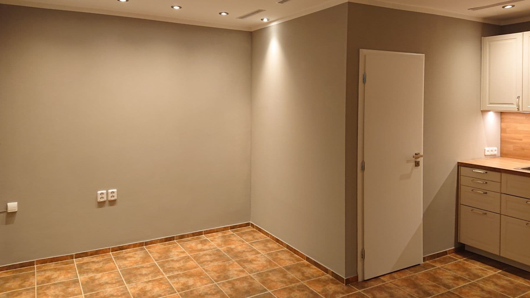 Predaj bytu 1-izbový 22 m², Felklova, Roztoky, Středočeský kraj Predaj bytu 1-izbový 22 m², Felklova, Roztoky, Středočeský kraj