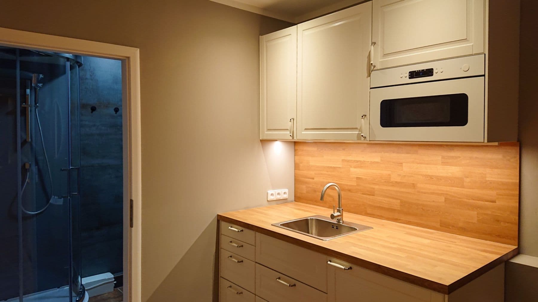 Predaj bytu 1-izbový 22 m², Felklova, Roztoky, Středočeský kraj Predaj bytu 1-izbový 22 m², Felklova, Roztoky, Středočeský kraj