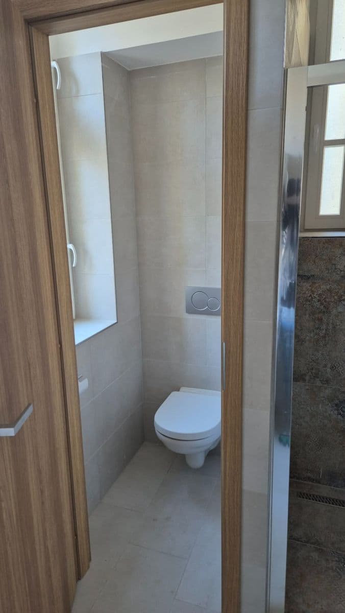 Prenájom bytu 1-izbový 27 m², Bělehradská, Praha, Praha Prenájom bytu 1-izbový 27 m², Bělehradská, Praha, Praha