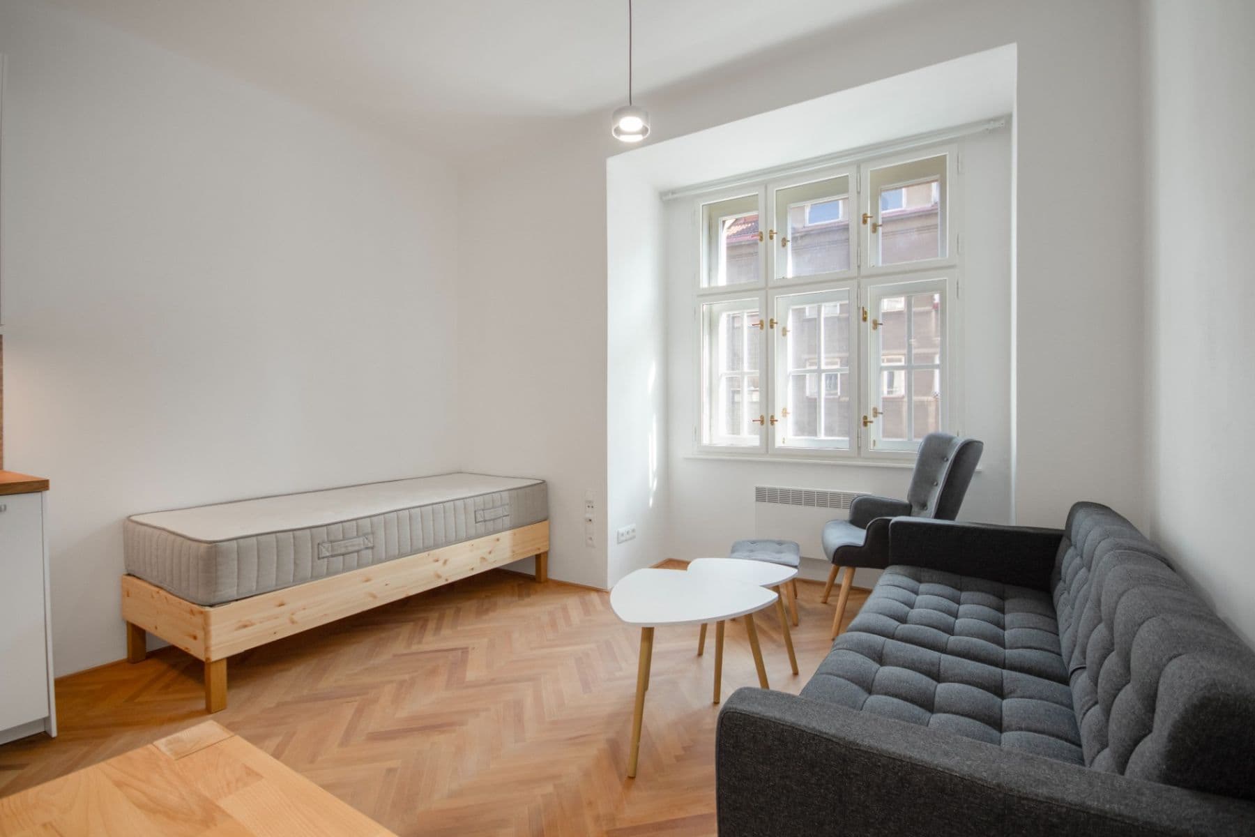 Prenájom bytu 1-izbový 27 m², Bělehradská, Praha, Praha Prenájom bytu 1-izbový 27 m², Bělehradská, Praha, Praha
