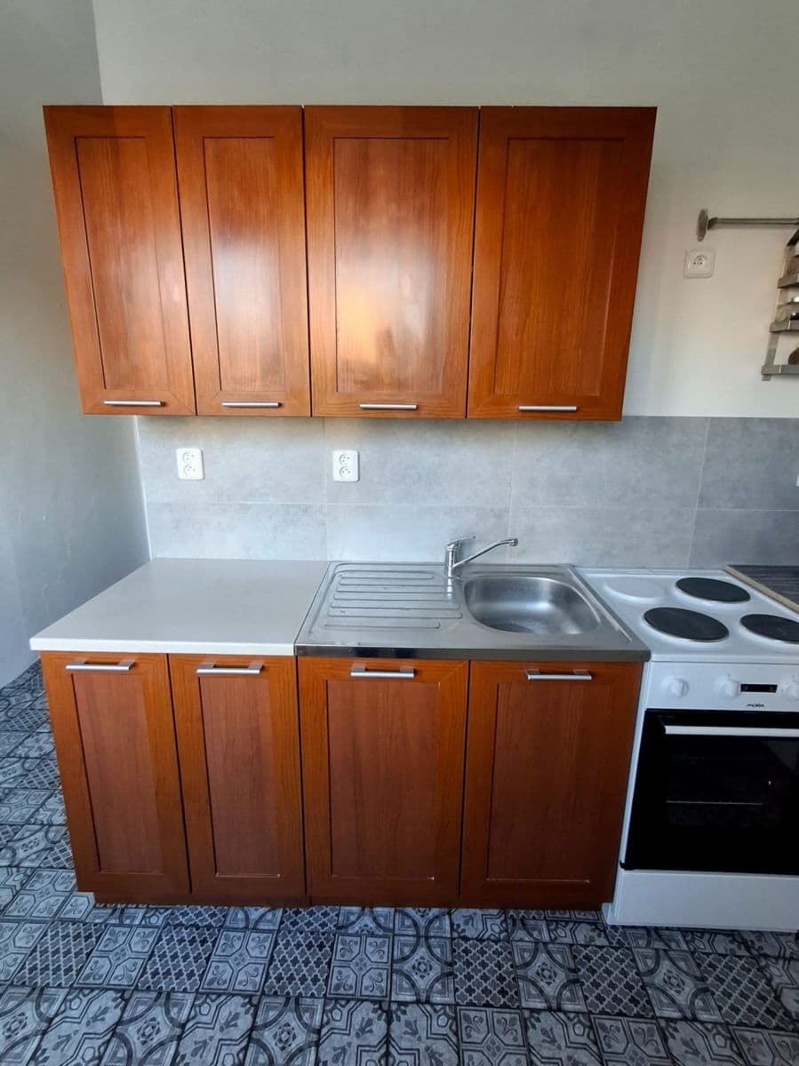 Prenájom bytu 1-izbový 39 m², Výškovická, Ostrava, Moravskoslezský kraj Prenájom bytu 1-izbový 39 m², Výškovická, Ostrava, Moravskoslezský kraj