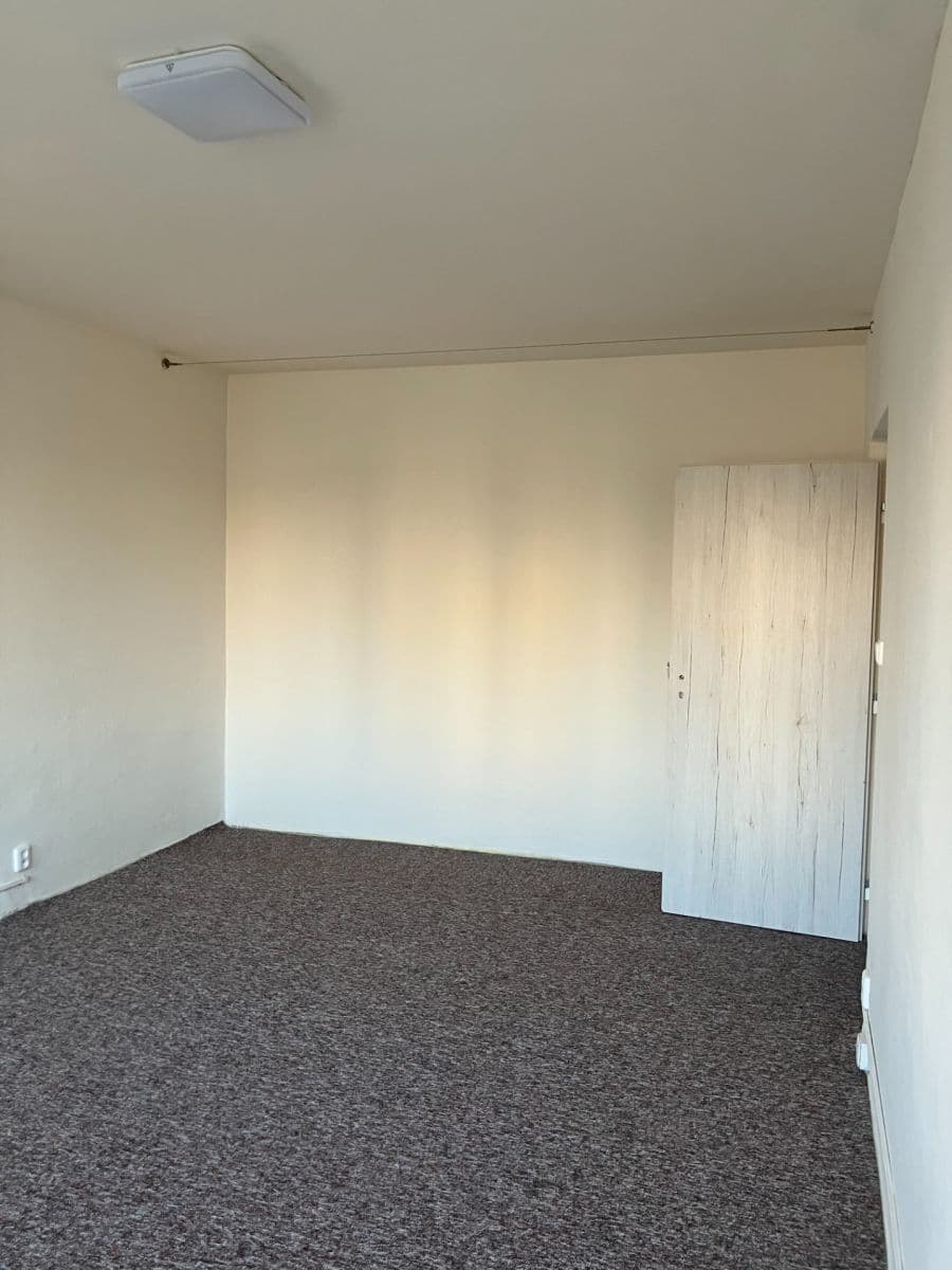 Prenájom bytu 1-izbový 39 m², Výškovická, Ostrava, Moravskoslezský kraj Prenájom bytu 1-izbový 39 m², Výškovická, Ostrava, Moravskoslezský kraj