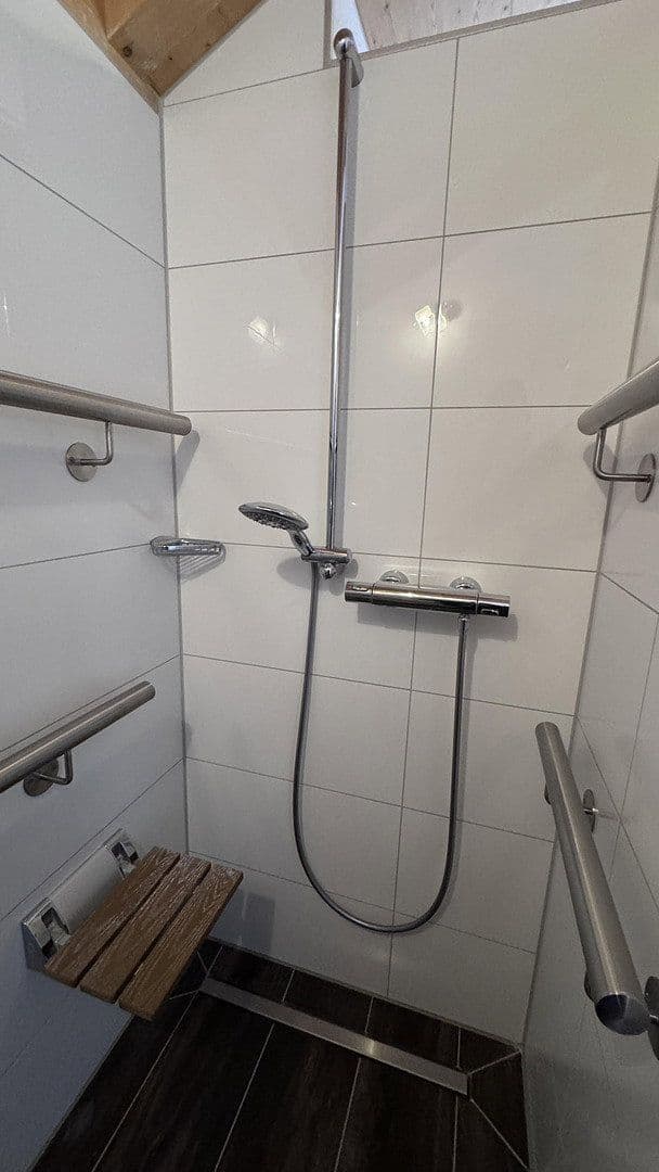 Prenájom domu 148 m², pozemek 338 m², Gartenstraße 2a, Dietramszell, Bavorsko Prenájom domu 148 m², pozemek 338 m², Gartenstraße 2a, Dietramszell, Bavorsko