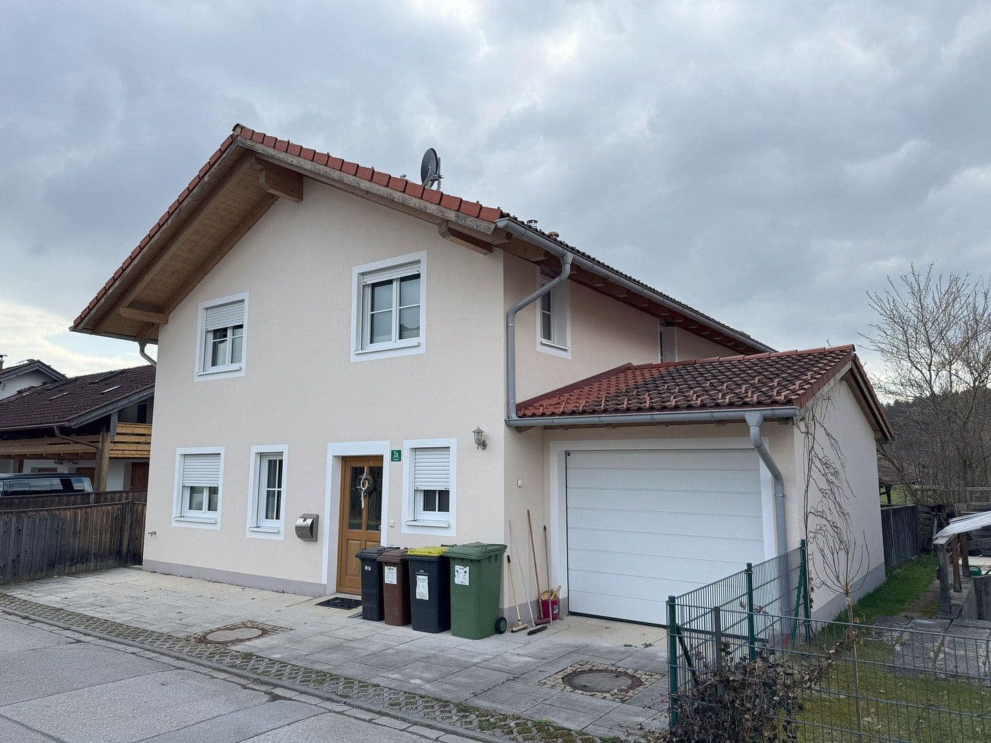 Prenájom domu 148 m², pozemek 338 m², Gartenstraße 2a, Dietramszell, Bavorsko Prenájom domu 148 m², pozemek 338 m², Gartenstraße 2a, Dietramszell, Bavorsko