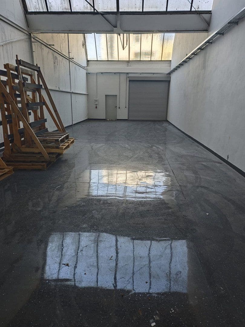 Prenájom nebytového priestoru 130 m², Karlsruhe, Bádensko-Wurttembersko Prenájom nebytového priestoru 130 m², Karlsruhe, Bádensko-Wurttembersko