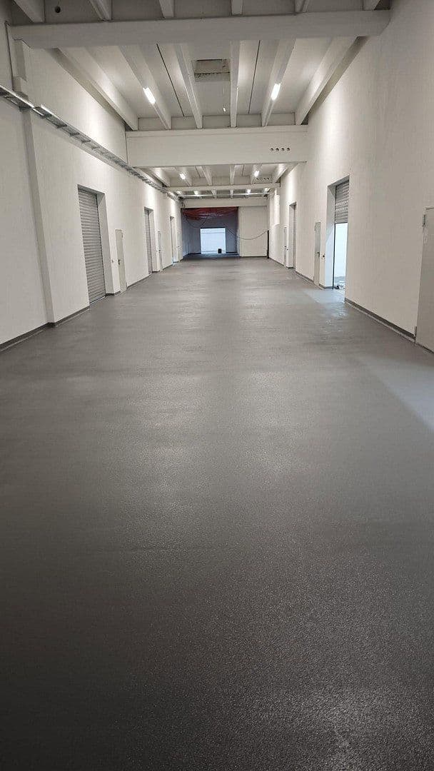 Prenájom nebytového priestoru 150 m², Karlsruhe, Bádensko-Wurttembersko Prenájom nebytového priestoru 150 m², Karlsruhe, Bádensko-Wurttembersko