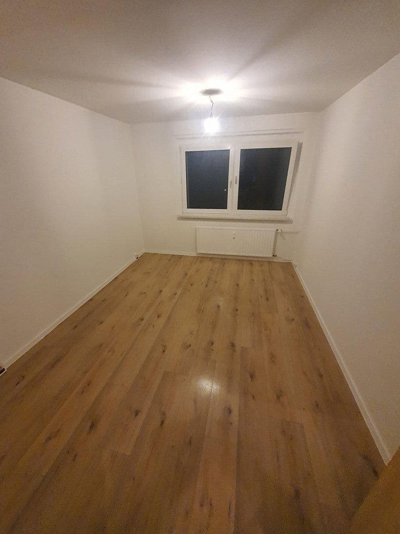 Prenájom bytu 3-izbový 68 m², Friedensstr. 18c, Bestensee, Brandenbursko Prenájom bytu 3-izbový 68 m², Friedensstr. 18c, Bestensee, Brandenbursko