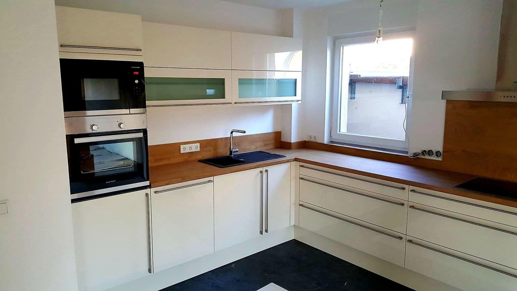 Predaj domu 246 m², pozemek 820 m², Bad Vilbel, Hesensko Predaj domu 246 m², pozemek 820 m², Bad Vilbel, Hesensko