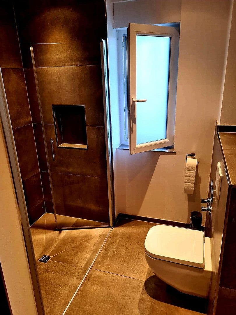 Predaj domu 246 m², pozemek 820 m², Bad Vilbel, Hesensko Predaj domu 246 m², pozemek 820 m², Bad Vilbel, Hesensko