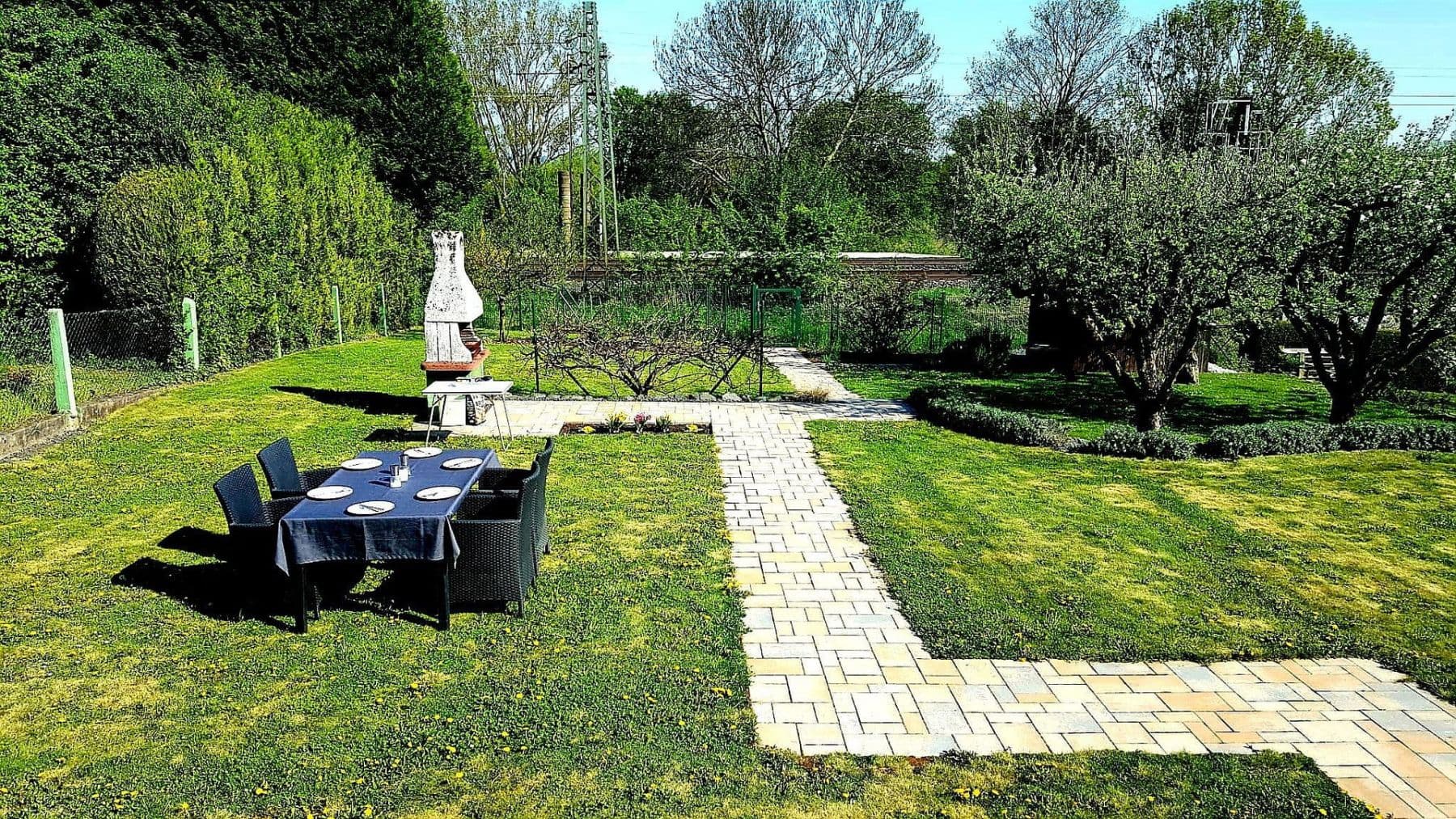 Predaj domu 246 m², pozemek 820 m², Bad Vilbel, Hesensko Predaj domu 246 m², pozemek 820 m², Bad Vilbel, Hesensko