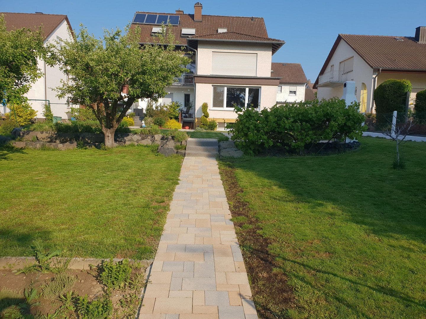 Predaj domu 246 m², pozemek 820 m², Bad Vilbel, Hesensko Predaj domu 246 m², pozemek 820 m², Bad Vilbel, Hesensko