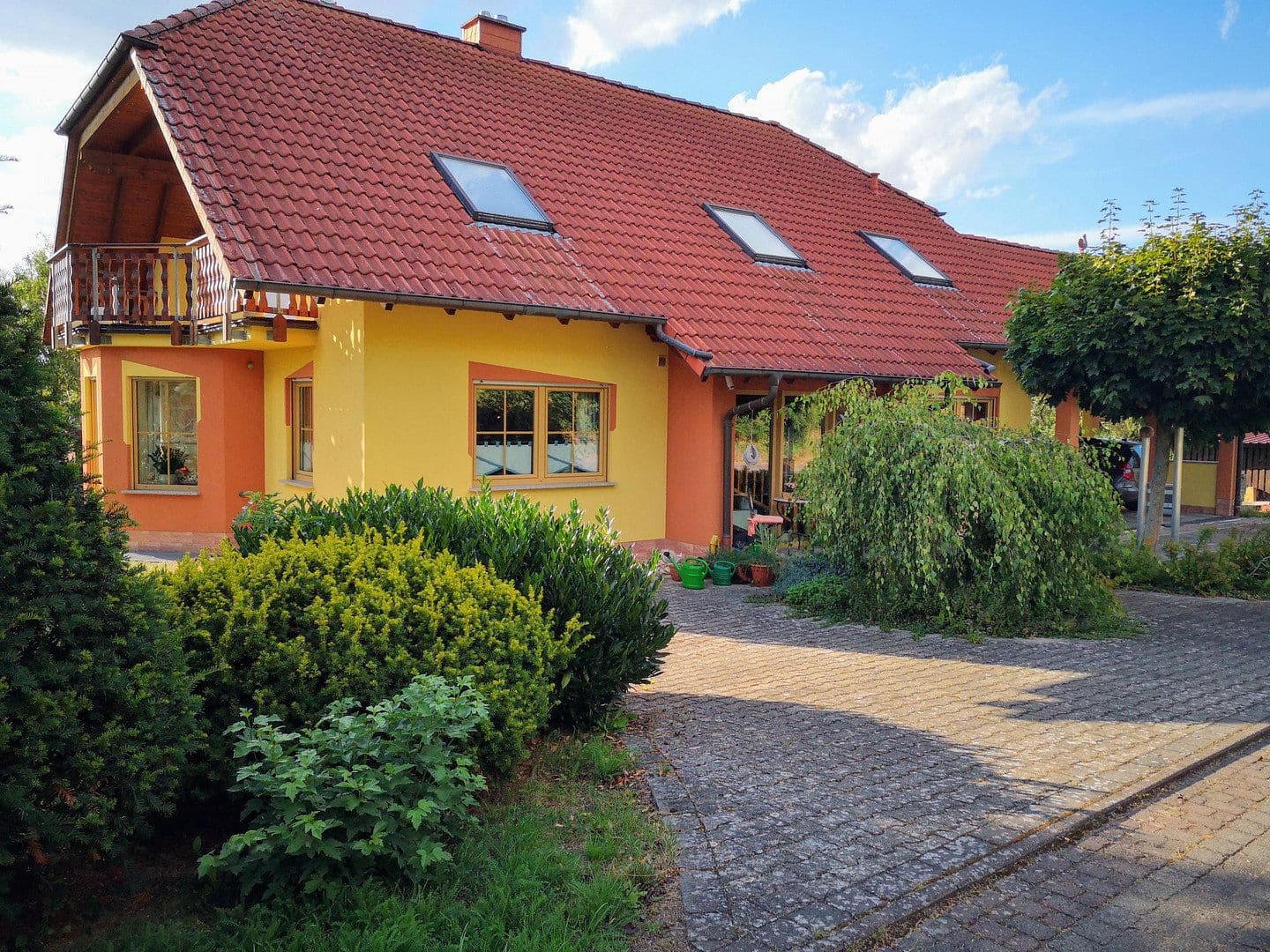 Predaj domu 170 m², pozemek 1.400 m², Burghaun, Hesensko Predaj domu 170 m², pozemek 1.400 m², Burghaun, Hesensko