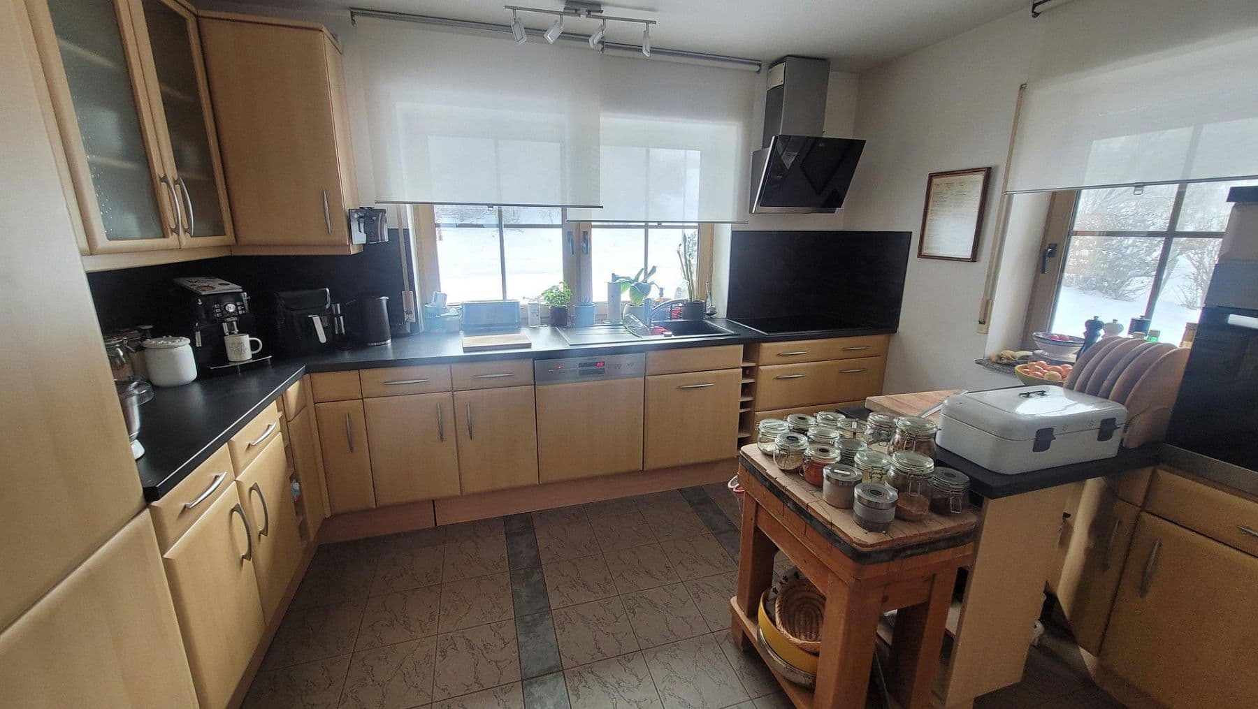 Predaj domu 170 m², pozemek 1.400 m², Burghaun, Hesensko Predaj domu 170 m², pozemek 1.400 m², Burghaun, Hesensko