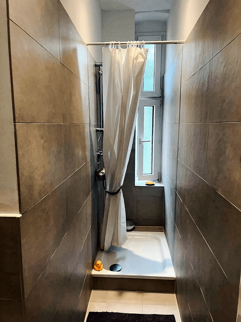 Prenájom bytu 2-izbový 59 m², Berlin, Berlín Prenájom bytu 2-izbový 59 m², Berlin, Berlín