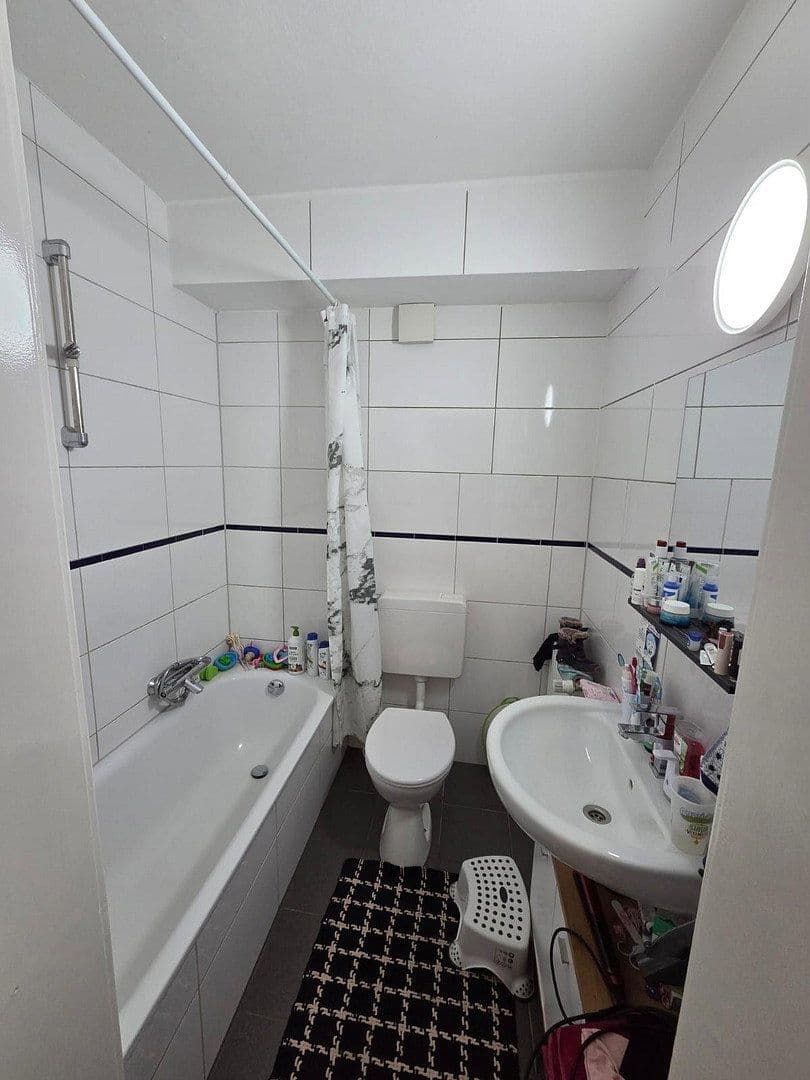 Prenájom bytu 3-izbový 64 m², Auf'm Großenfeld 19, Düsseldorf - Bezirk 8, Severné Porýnie - Westfálsko Prenájom bytu 3-izbový 64 m², Auf'm Großenfeld 19, Düsseldorf - Bezirk 8, Severné Porýnie - Westfálsko