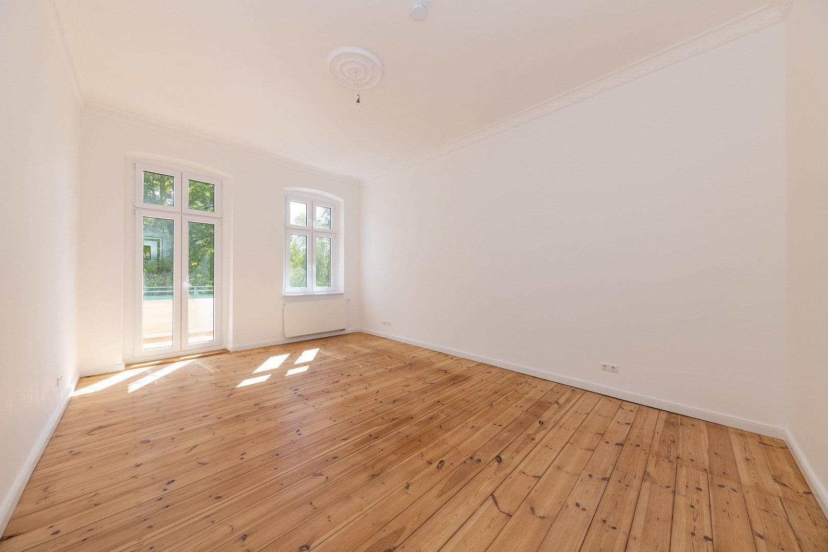 Predaj bytu 5-izbový 131 m², Unter den Eichen 55, Berlin, Berlín Predaj bytu 5-izbový 131 m², Unter den Eichen 55, Berlin, Berlín