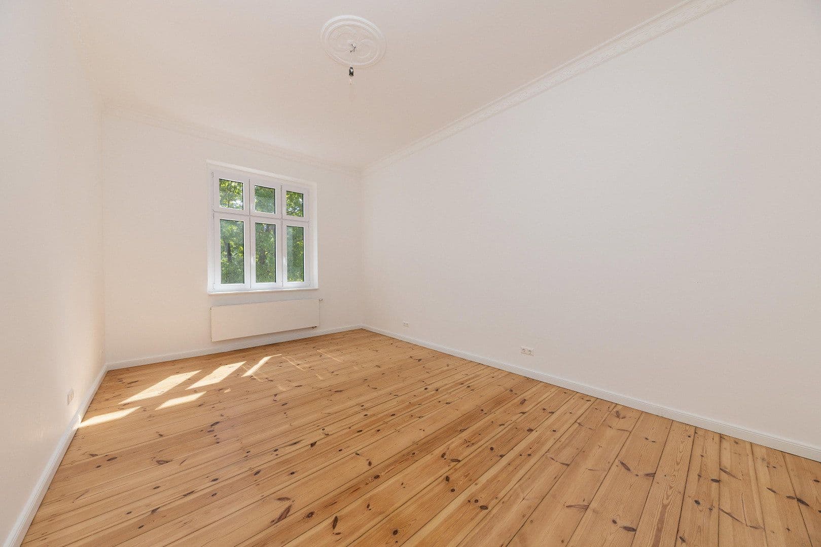 Predaj bytu 5-izbový 131 m², Unter den Eichen 55, Berlin, Berlín Predaj bytu 5-izbový 131 m², Unter den Eichen 55, Berlin, Berlín