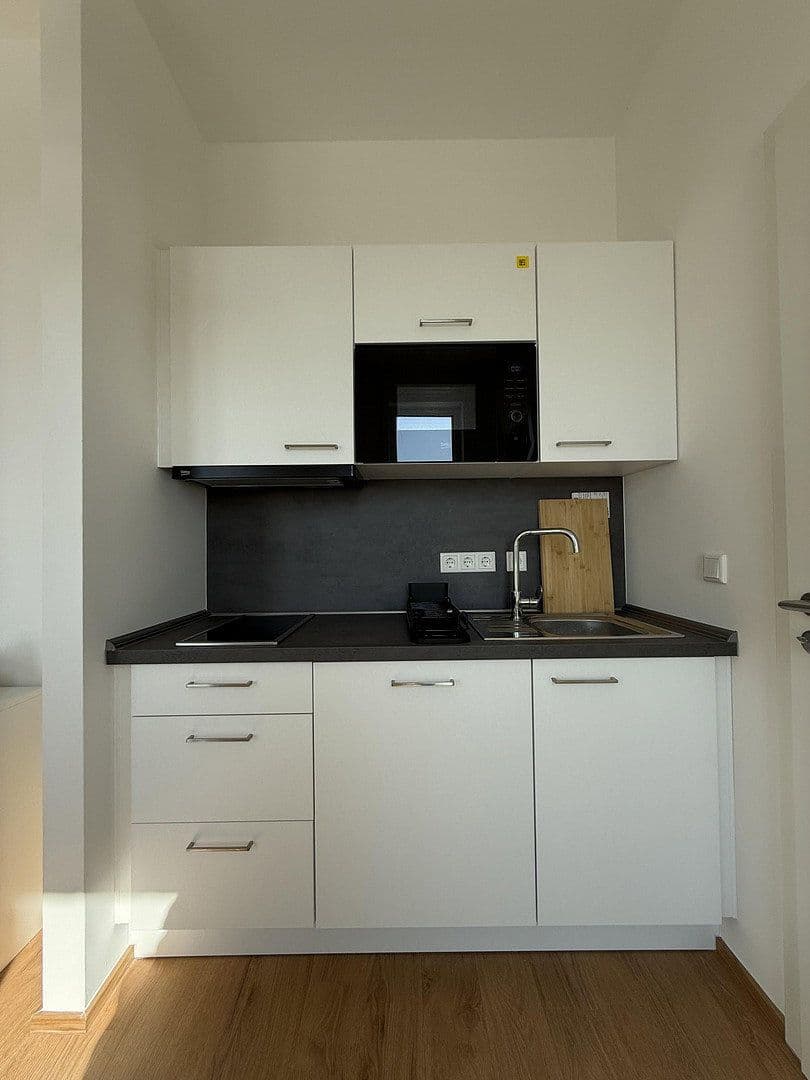 Prenájom bytu 1-izbový 32 m², Wiesenstraße 11, Berlin, Berlín Prenájom bytu 1-izbový 32 m², Wiesenstraße 11, Berlin, Berlín