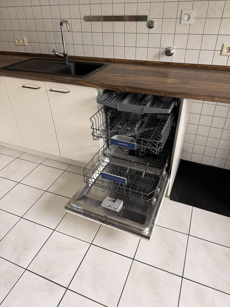 Prenájom bytu 3-izbový 89 m², Schützenstraße 6, Koblenz, Porýnie-Falcko Prenájom bytu 3-izbový 89 m², Schützenstraße 6, Koblenz, Porýnie-Falcko