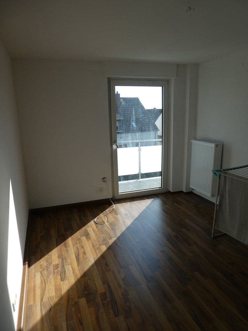 Prenájom bytu 3-izbový 79 m², Sausenheimerstr. 33, Grünstadt, Porýnie-Falcko Prenájom bytu 3-izbový 79 m², Sausenheimerstr. 33, Grünstadt, Porýnie-Falcko