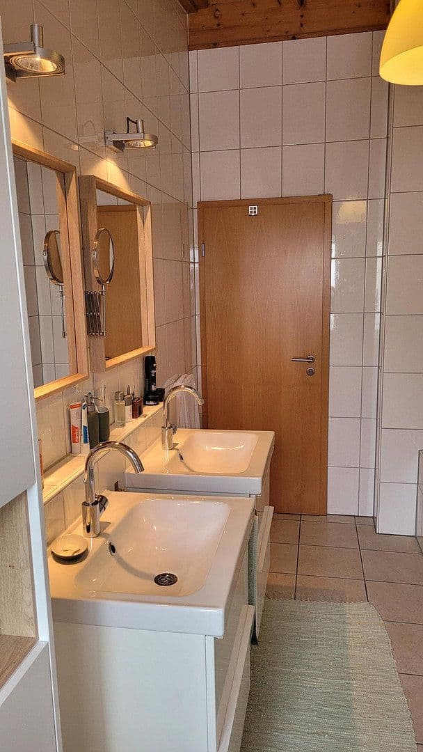 Predaj domu 120 m², pozemek 135 m², Erlangen, Bavorsko Predaj domu 120 m², pozemek 135 m², Erlangen, Bavorsko