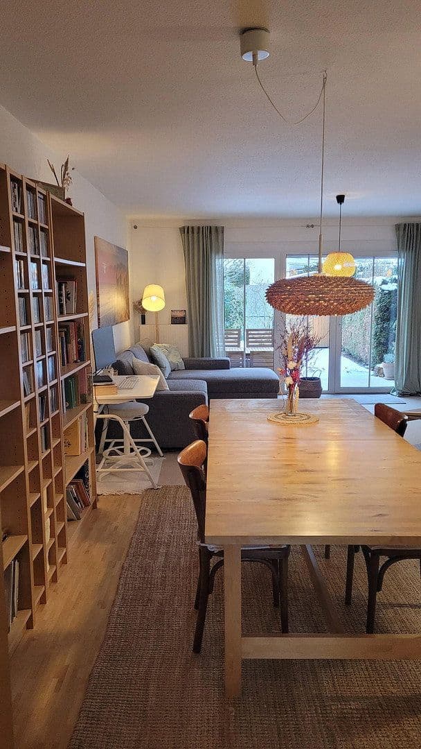 Predaj domu 120 m², pozemek 135 m², Erlangen, Bavorsko Predaj domu 120 m², pozemek 135 m², Erlangen, Bavorsko