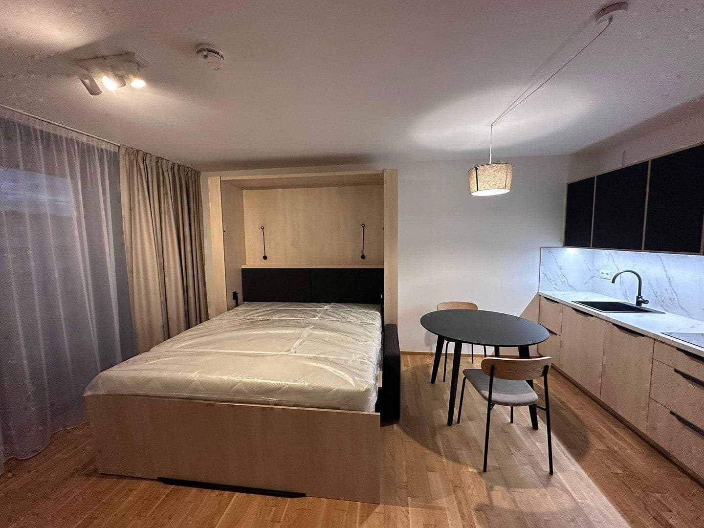 Prenájom bytu 1-izbový 40 m², Leipziger Straße 35A, Dresden, Sasko Prenájom bytu 1-izbový 40 m², Leipziger Straße 35A, Dresden, Sasko