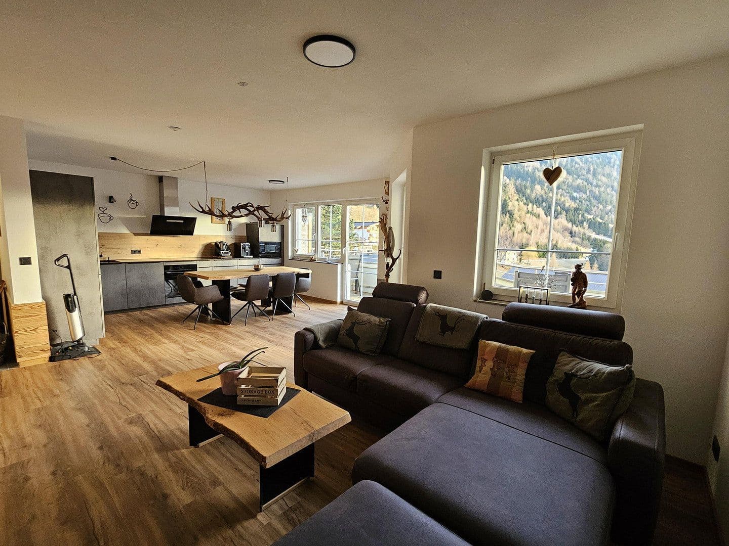 Prenájom bytu 3-izbový 101 m², Haiming, Tirolsko Prenájom bytu 3-izbový 101 m², Haiming, Tirolsko