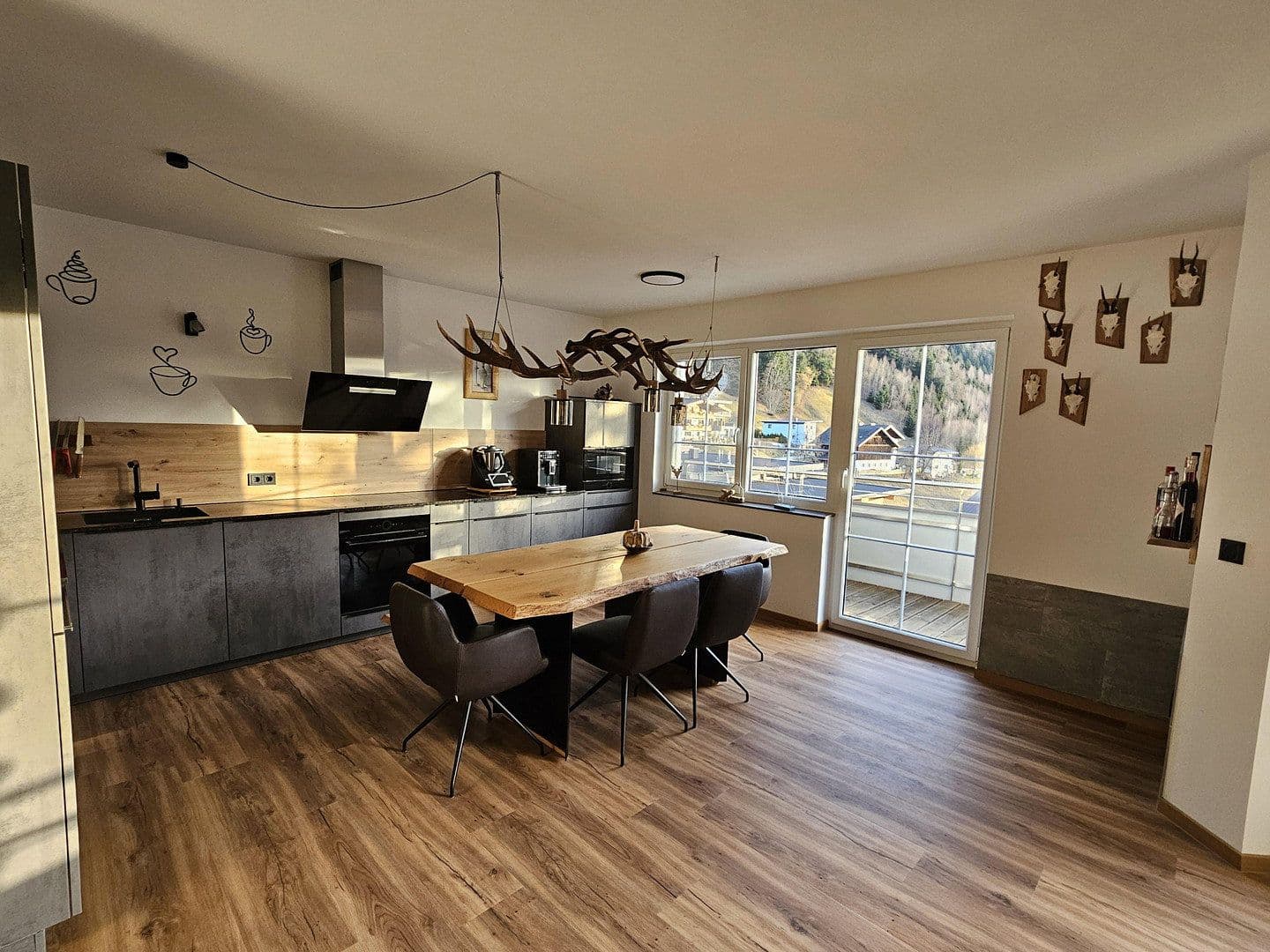 Prenájom bytu 3-izbový 101 m², Haiming, Tirolsko Prenájom bytu 3-izbový 101 m², Haiming, Tirolsko