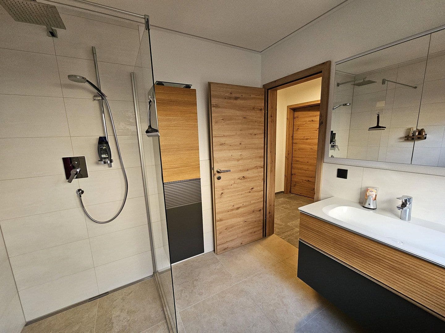 Prenájom bytu 3-izbový 101 m², Haiming, Tirolsko Prenájom bytu 3-izbový 101 m², Haiming, Tirolsko