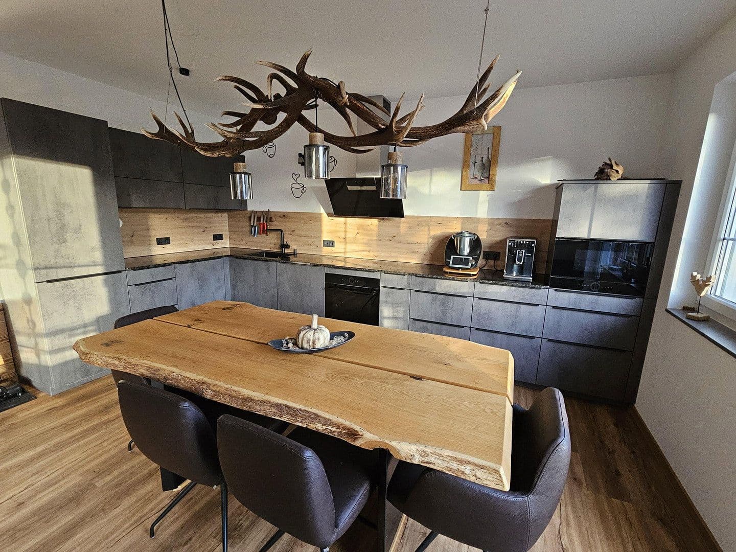 Prenájom bytu 3-izbový 101 m², Haiming, Tirolsko Prenájom bytu 3-izbový 101 m², Haiming, Tirolsko