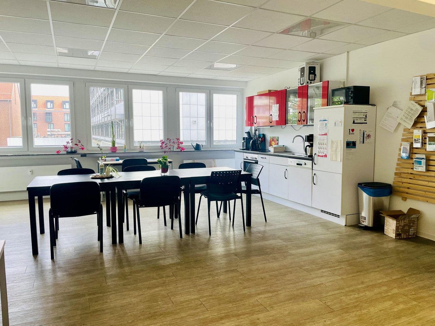 Prenájom kancelárie 250 m², Sophienblatt 82-86, Kiel, Šlezvicko-Holštajnsko Prenájom kancelárie 250 m², Sophienblatt 82-86, Kiel, Šlezvicko-Holštajnsko