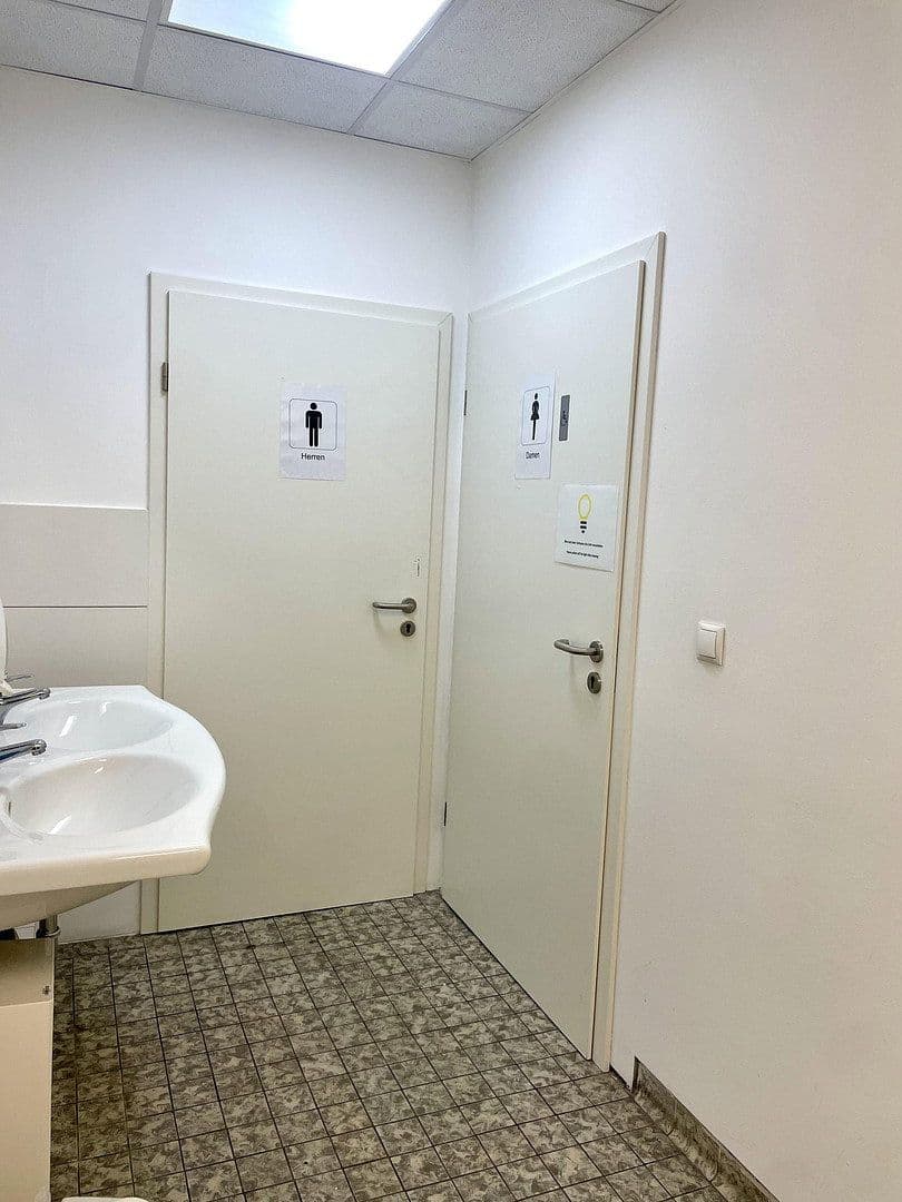 Prenájom kancelárie 250 m², Sophienblatt 82-86, Kiel, Šlezvicko-Holštajnsko Prenájom kancelárie 250 m², Sophienblatt 82-86, Kiel, Šlezvicko-Holštajnsko