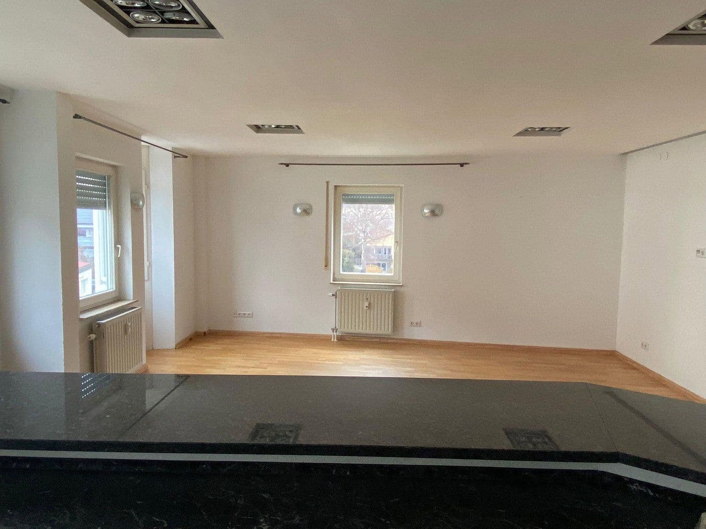 Predaj bytu 4-izbový 110 m², Holzelfingerstraße 13, Lichtenstein, Bádensko-Wurttembersko Predaj bytu 4-izbový 110 m², Holzelfingerstraße 13, Lichtenstein, Bádensko-Wurttembersko