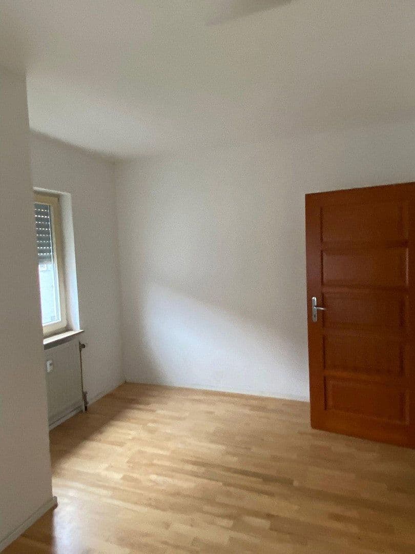 Predaj bytu 4-izbový 110 m², Holzelfingerstraße 13, Lichtenstein, Bádensko-Wurttembersko Predaj bytu 4-izbový 110 m², Holzelfingerstraße 13, Lichtenstein, Bádensko-Wurttembersko