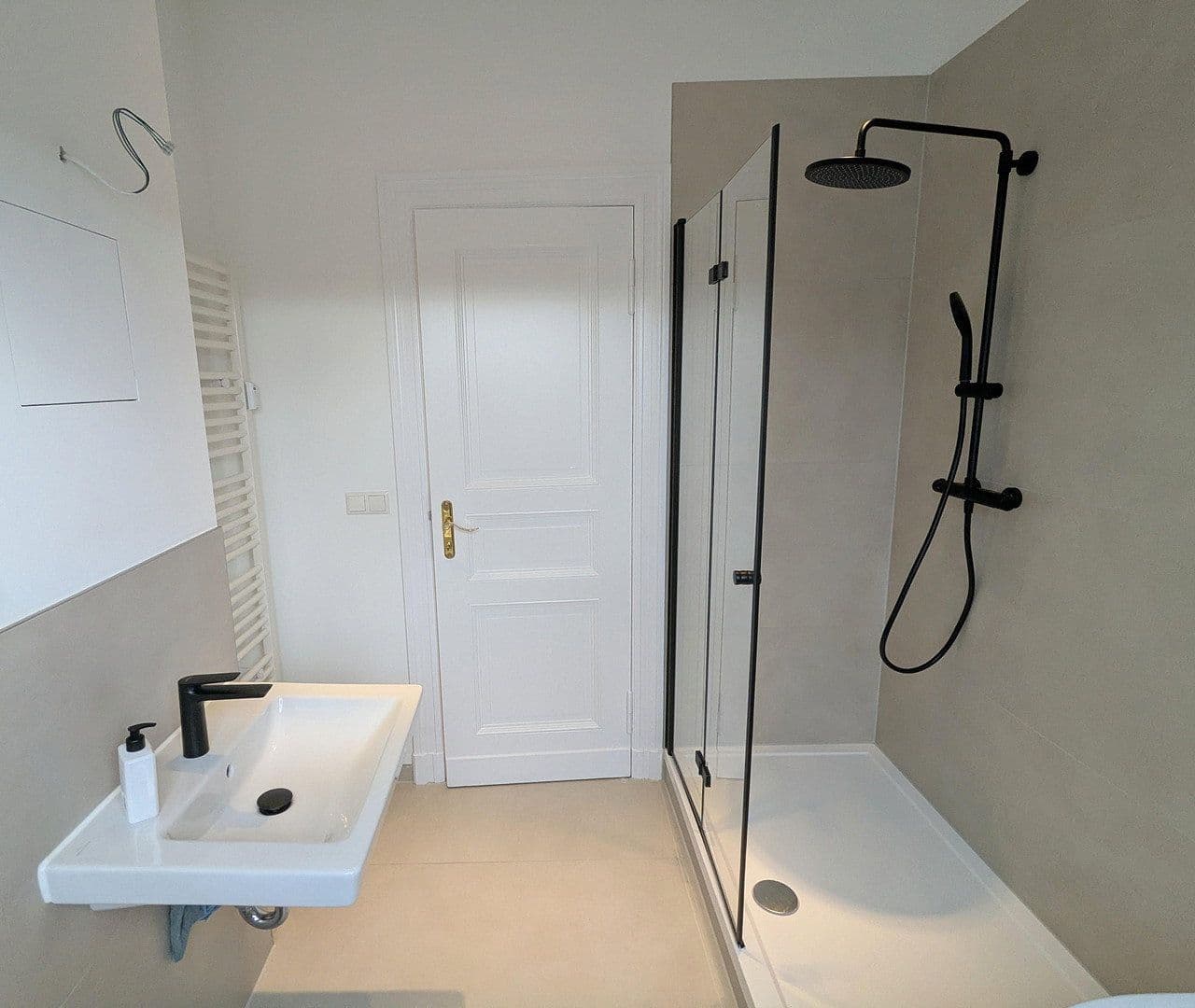 Predaj bytu 4-izbový 124 m², Liselotte-Hermann-Str. 5, Berlin, Berlín Predaj bytu 4-izbový 124 m², Liselotte-Hermann-Str. 5, Berlin, Berlín