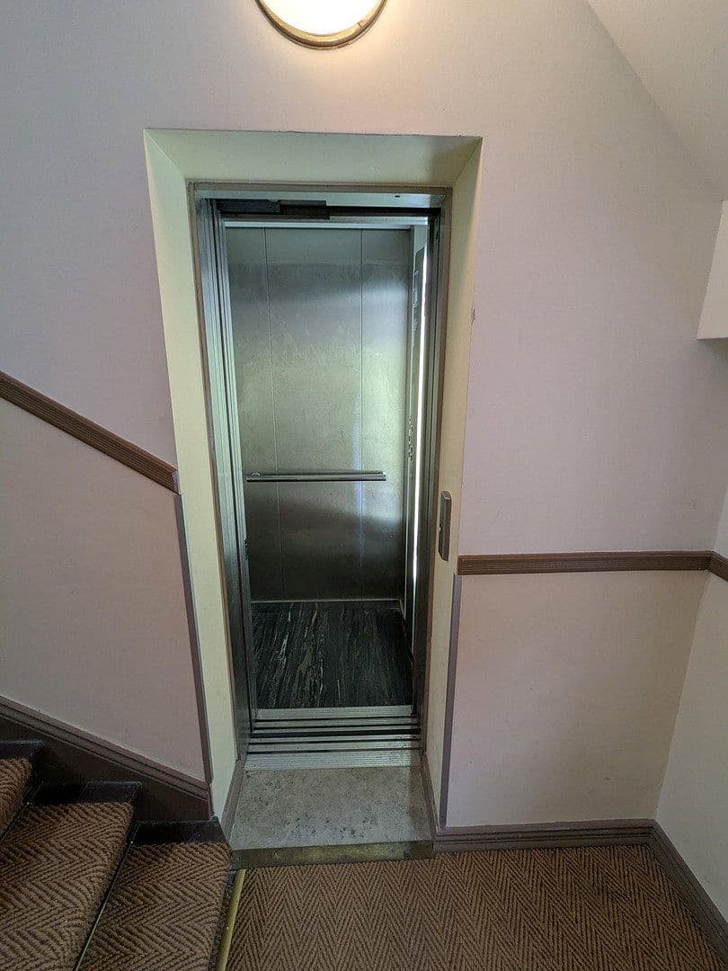 Predaj bytu 4-izbový 124 m², Liselotte-Hermann-Str. 5, Berlin, Berlín Predaj bytu 4-izbový 124 m², Liselotte-Hermann-Str. 5, Berlin, Berlín