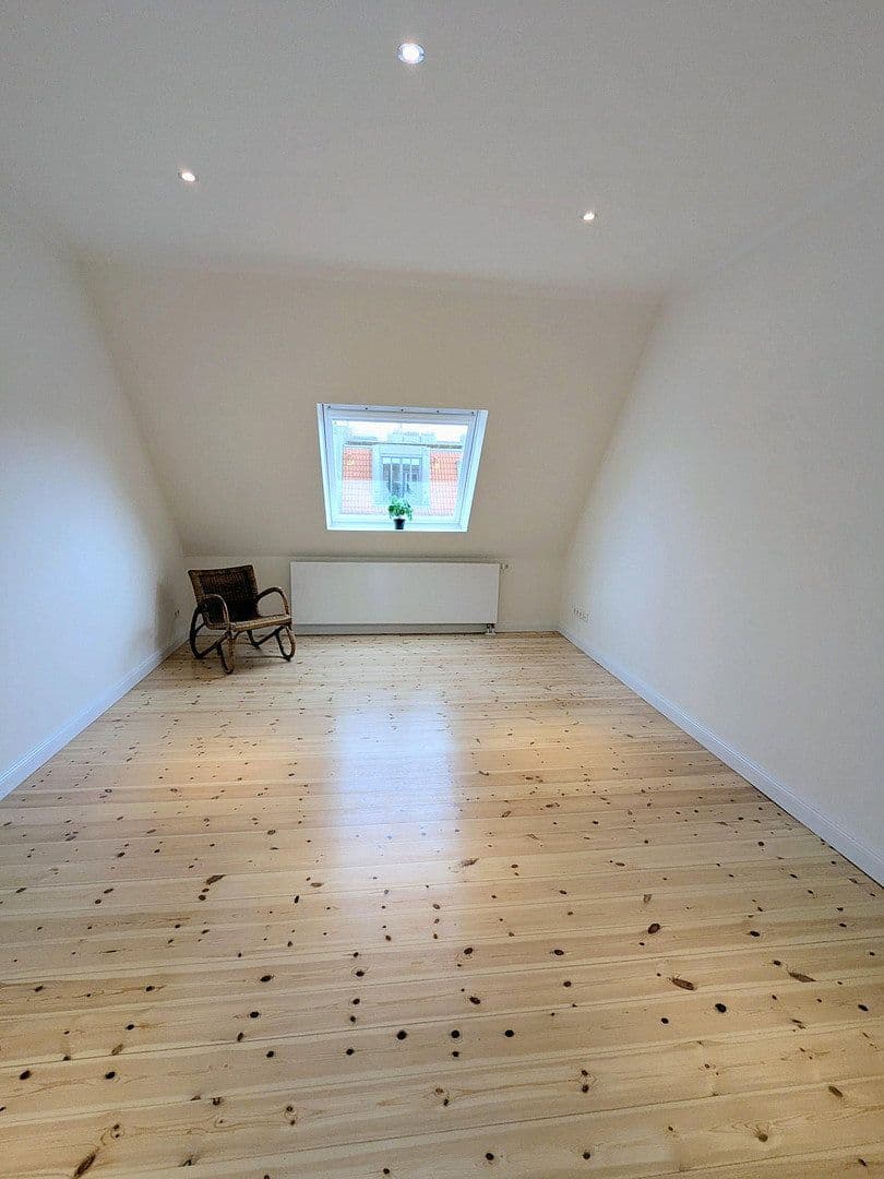 Predaj bytu 4-izbový 124 m², Liselotte-Hermann-Str. 5, Berlin, Berlín Predaj bytu 4-izbový 124 m², Liselotte-Hermann-Str. 5, Berlin, Berlín