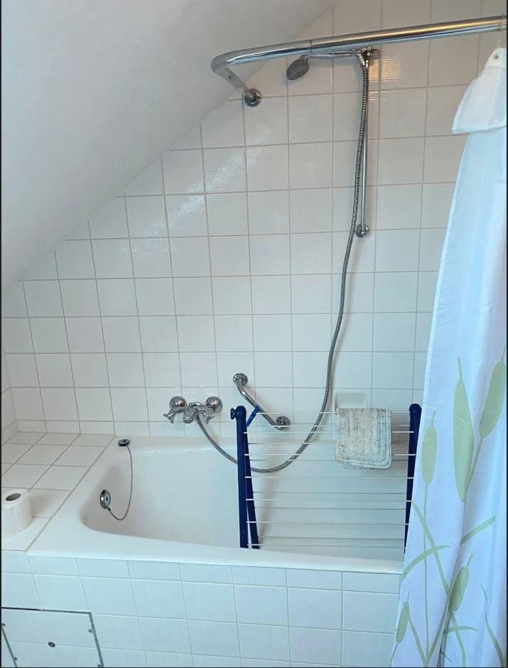 Prenájom bytu 2-izbový 85 m², Feldbergstr. 1, Keltern, Bádensko-Wurttembersko Prenájom bytu 2-izbový 85 m², Feldbergstr. 1, Keltern, Bádensko-Wurttembersko